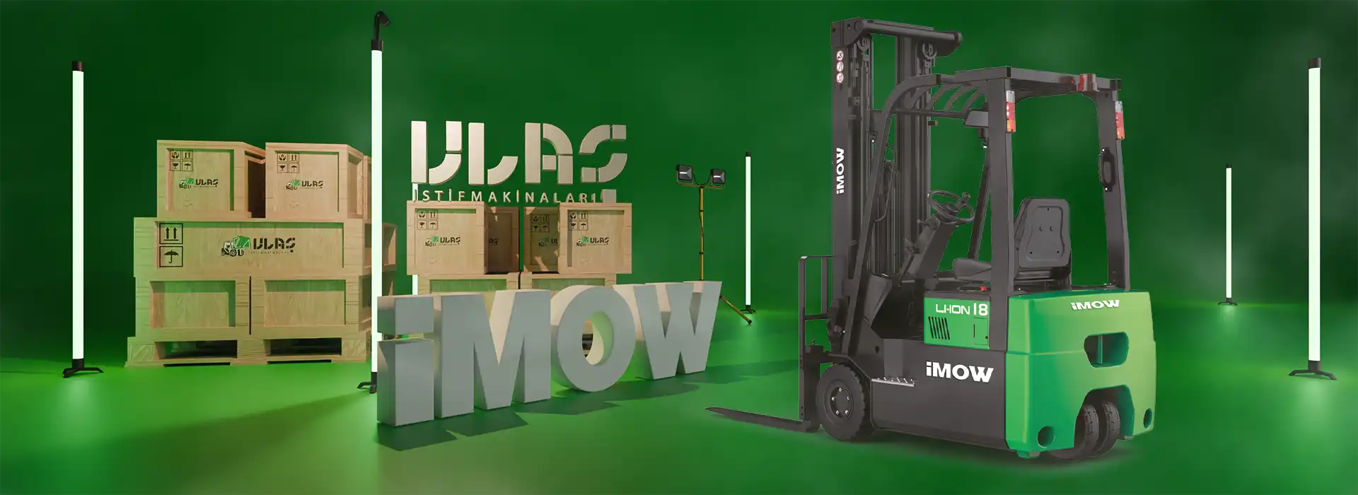 CPD18TVL Li-ion forklift, dar depoda yüksek raflara hızlı ve dengeli erişim sağlıyor.